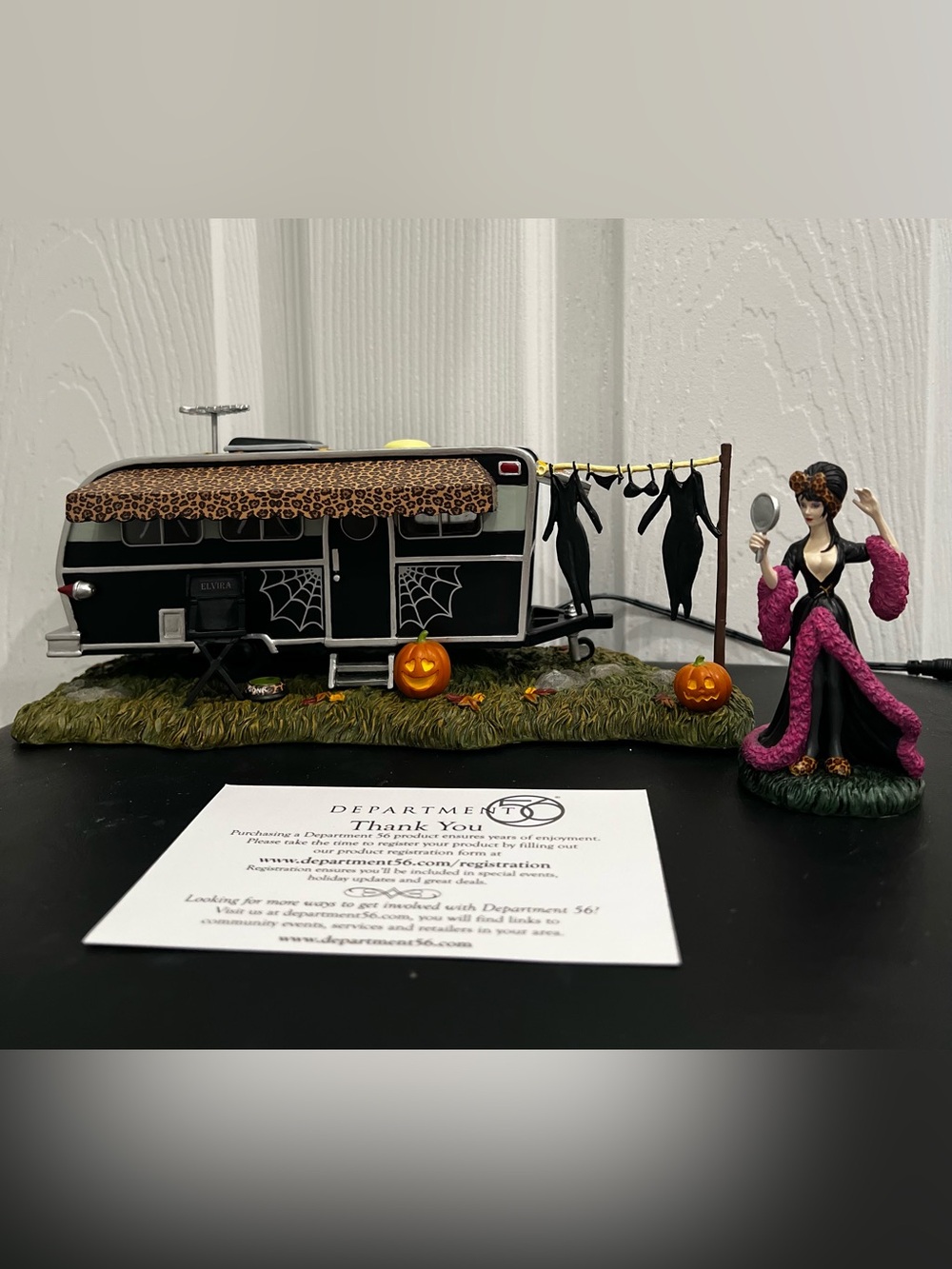 Elvira Mistress of the Dark Celebrity Trailer & Figurine Set COLLECTIBLE SET